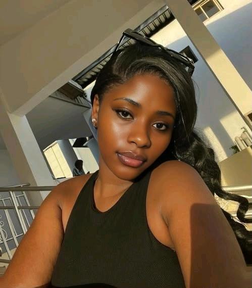 Grace, an ebony live cam host from Nigeria